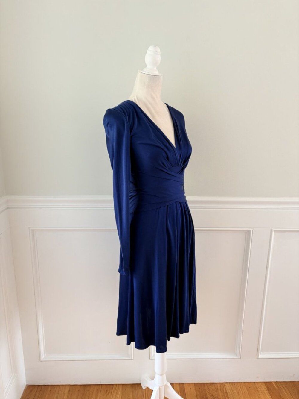 NWT Kate Middleton Engagement Dress Issa London Silk Wrap Dress 8 - Picture 8 of 10